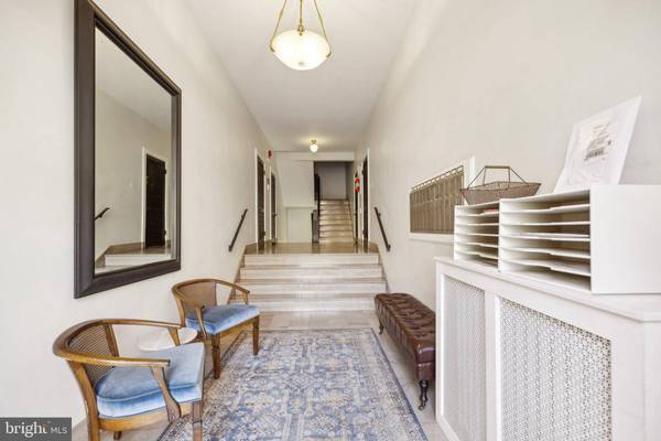 3018 PORTER ST NW #101, Washington, DC 20008