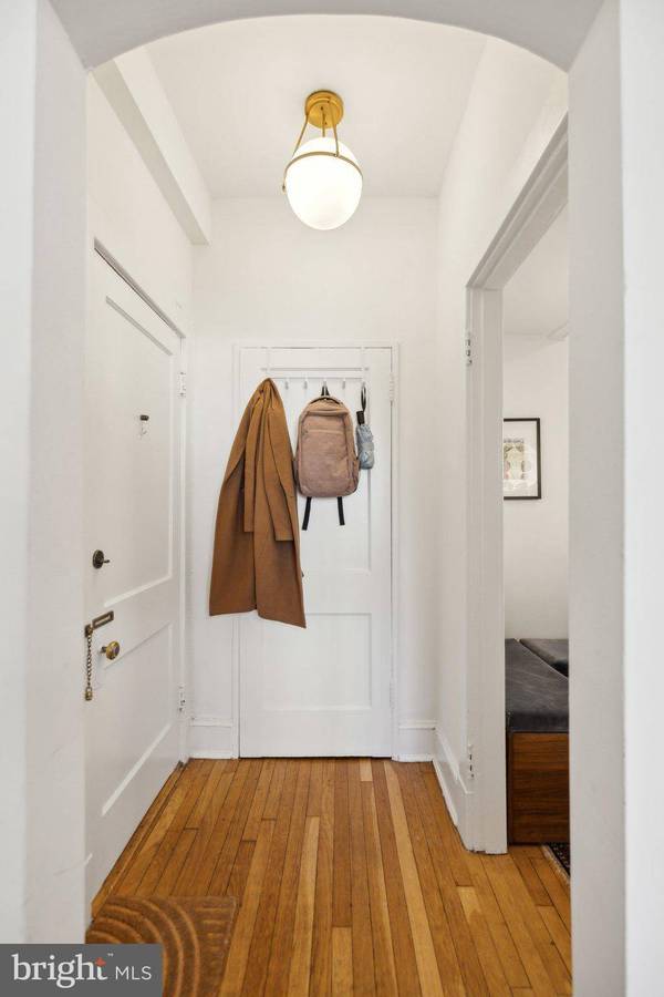 3018 PORTER ST NW #101, Washington, DC 20008