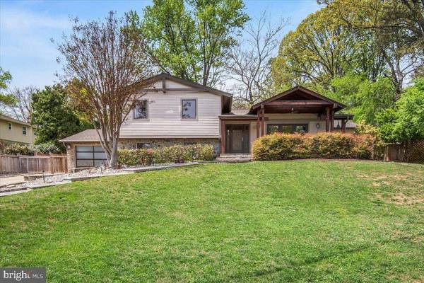 4 TIFTON CT, Potomac, MD 20854