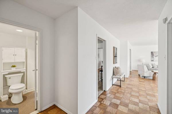 5500 FRIENDSHIP BLVD #2019N, Chevy Chase, MD 20815