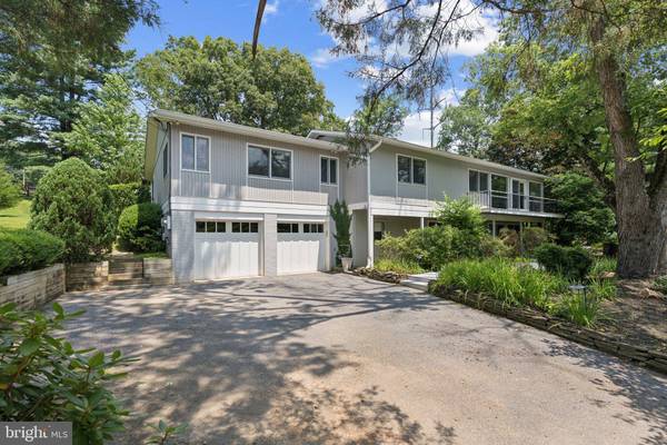 9821 BETTEKER LN, Potomac, MD 20854