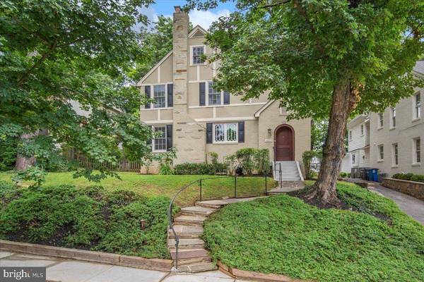 4615 HUNT AVE, Chevy Chase, MD 20815
