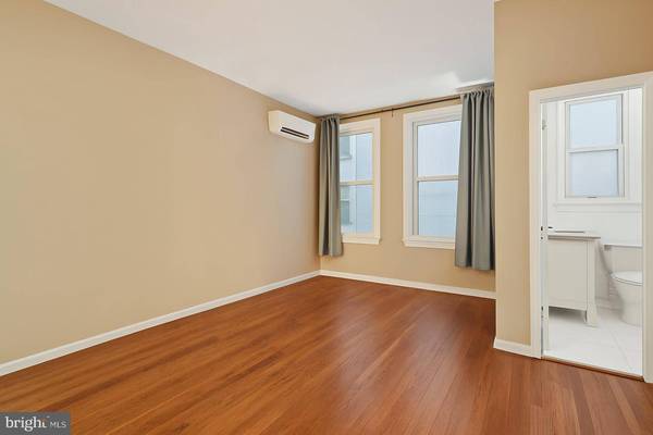 1300 MASSACHUSETTS AVE NW #205, Washington, DC 20005