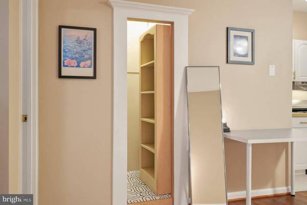 1300 MASSACHUSETTS AVE NW #205, Washington, DC 20005