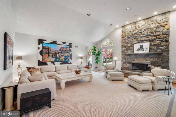 8917 HARVEST SQUARE CT, Rockville, MD 20854