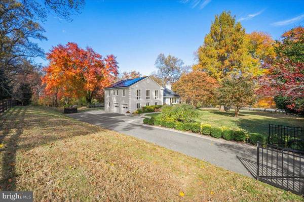 10801 SPRING KNOLL DR, Potomac, MD 20854