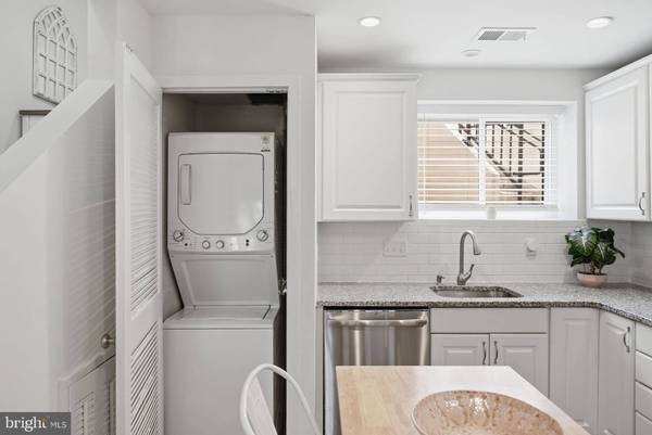8901 BATTERY PL #34, Bethesda, MD 20814
