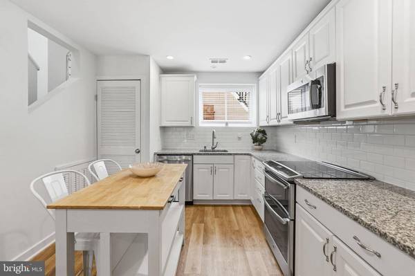 8901 BATTERY PL #34, Bethesda, MD 20814
