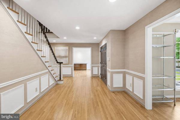 7556 PEPPERELL DR, Bethesda, MD 20817