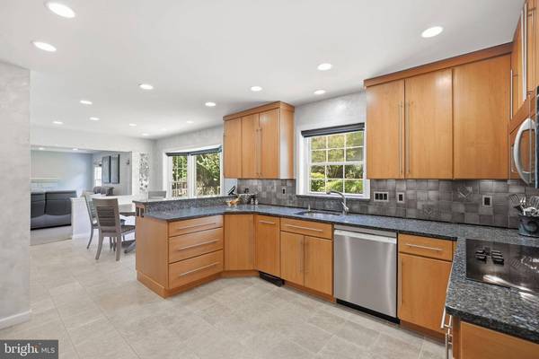 7556 PEPPERELL DR, Bethesda, MD 20817