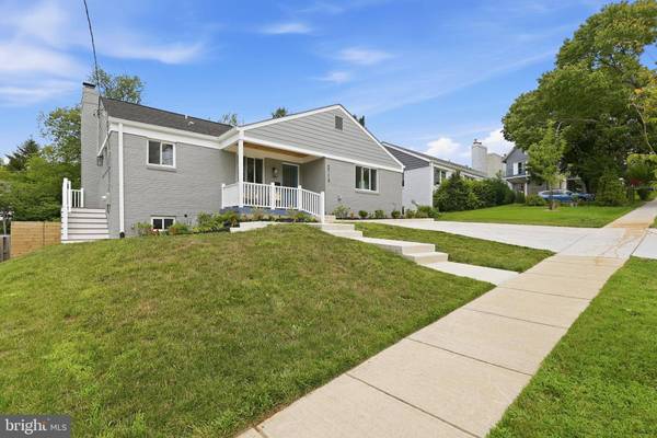 2713 NAVARRE DR
