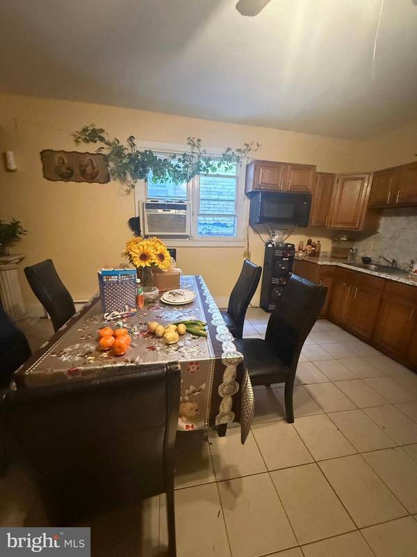 2621 WESTFIELD AVE, Camden, NJ 08105