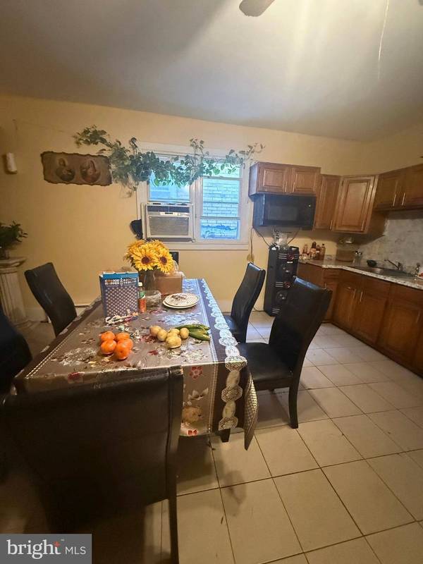 2621 WESTFIELD AVE, Camden, NJ 08105