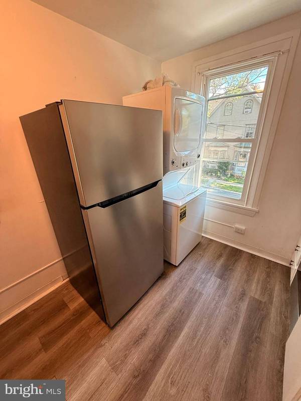 25--27 ELLIS ST #27B, Haddonfield, NJ 08033