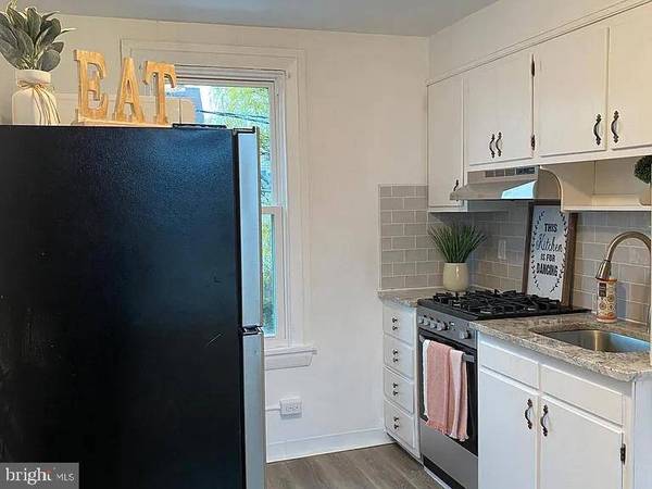 25--27 ELLIS ST #27B, Haddonfield, NJ 08033