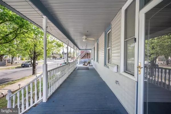 322 WASHINGTON AVE, Laurel Springs, NJ 08021