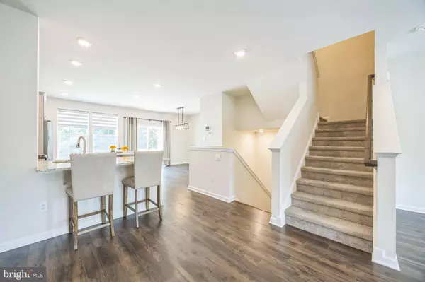 402 MONTE FARM RD, Mt Laurel, NJ 08054