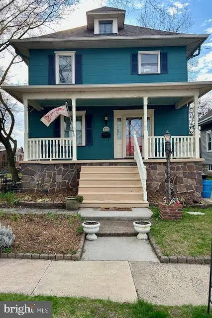8 MERION TER, Collingswood, NJ 08108