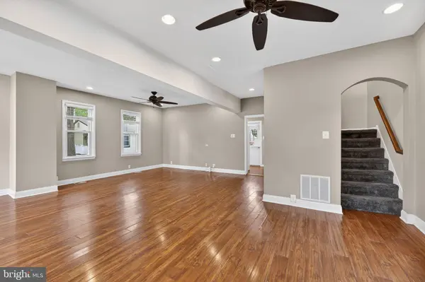 12 E ALBERTSON AVE, Haddon Township, NJ 08108