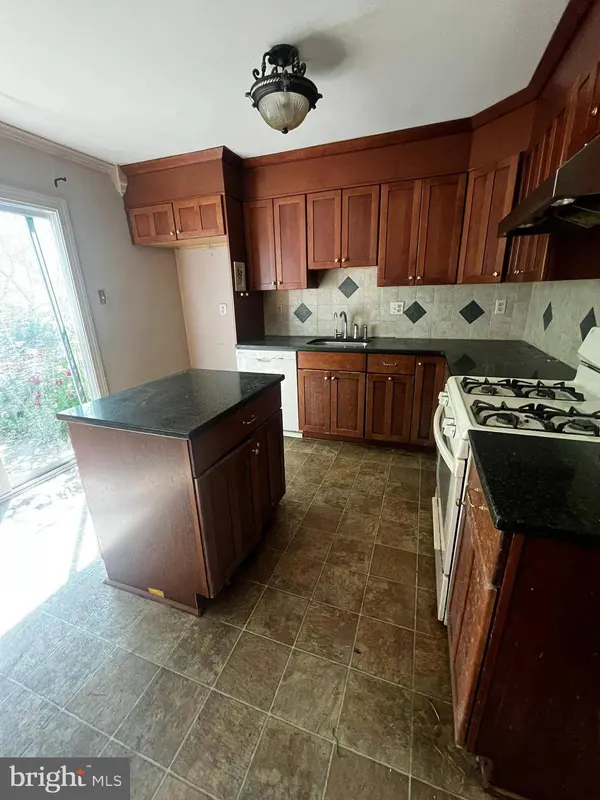 214 LAFAYETTE DR, Swedesboro, NJ 08085