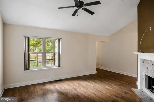 15 EMBASSY DR, Cherry Hill, NJ 08002