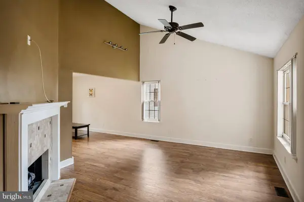 15 EMBASSY DR, Cherry Hill, NJ 08002