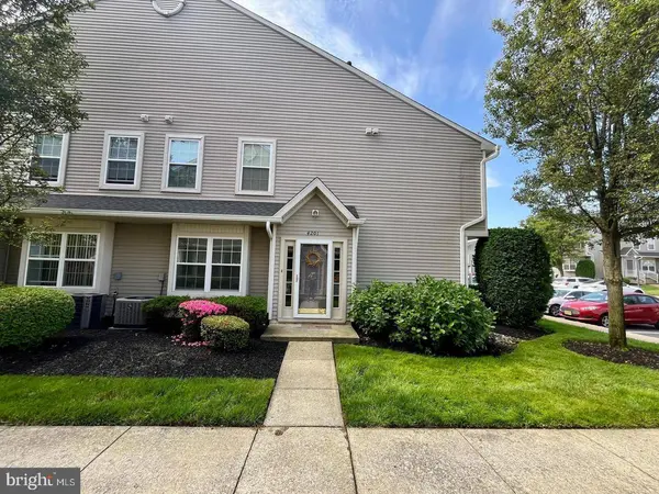 4201 GRENWICH LN, Mount Laurel, NJ 08054