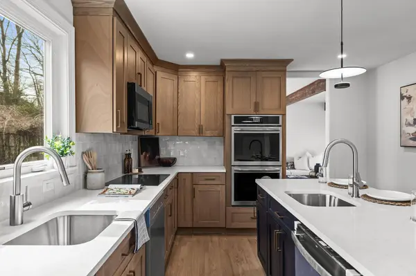1752 LARK LN, Cherry Hill, NJ 08003
