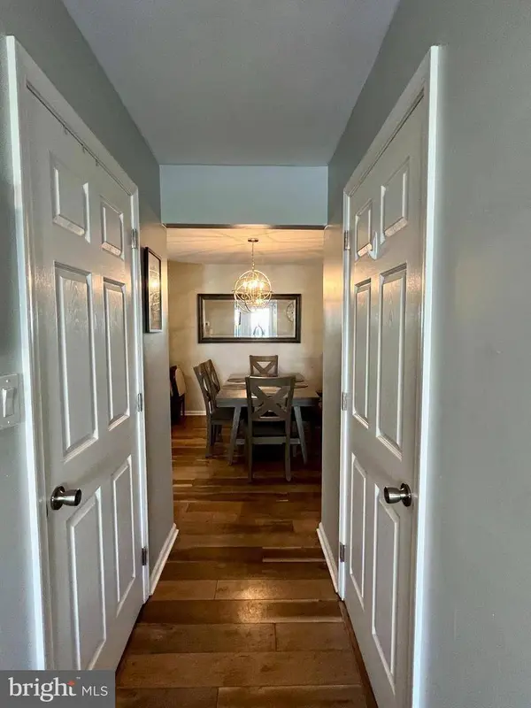 4201 GRENWICH LN, Mount Laurel, NJ 08054