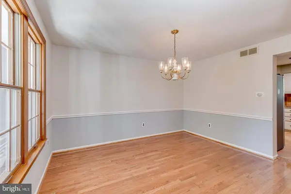 100 KINGSDALE AVE, Cherry Hill, NJ 08003