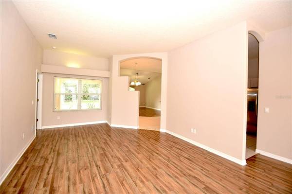 120 WOOD HAVEN DR, Palm Coast, FL 32164