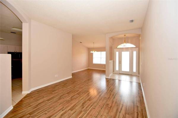 120 WOOD HAVEN DR, Palm Coast, FL 32164