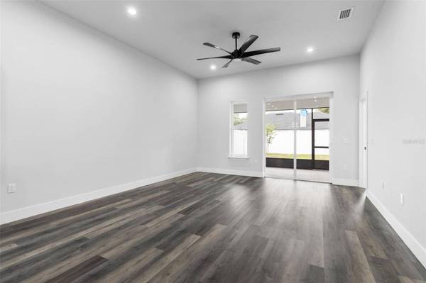 76 RICKENBACKER DR, Palm Coast, FL 32164