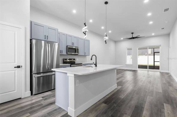 76 RICKENBACKER DR, Palm Coast, FL 32164