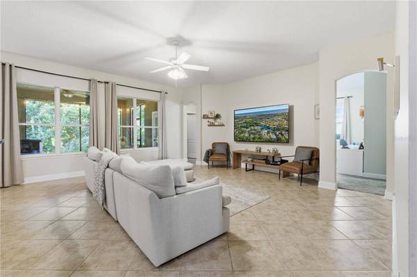 9 CREEKSIDE DR, Palm Coast, FL 32137