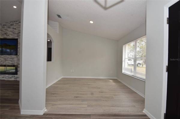 77 PEBBLE BEACH DR, Palm Coast, FL 32164