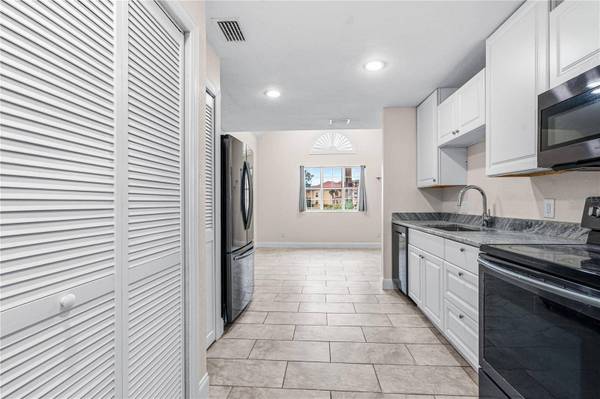 44 CAPTAINS WALK, Palm Coast, FL 32137