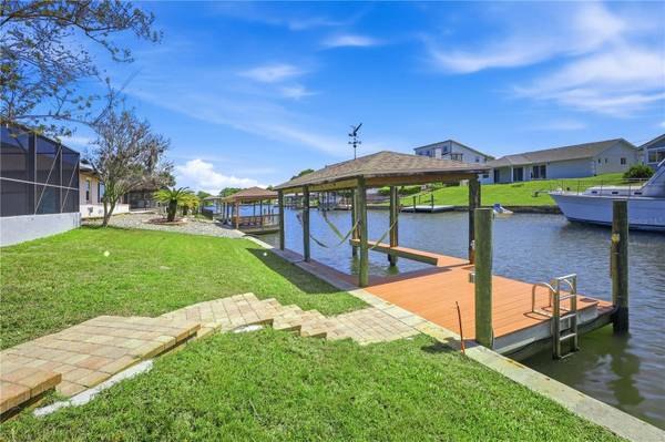 16 CEDARDALE CT, Palm Coast, FL 32137