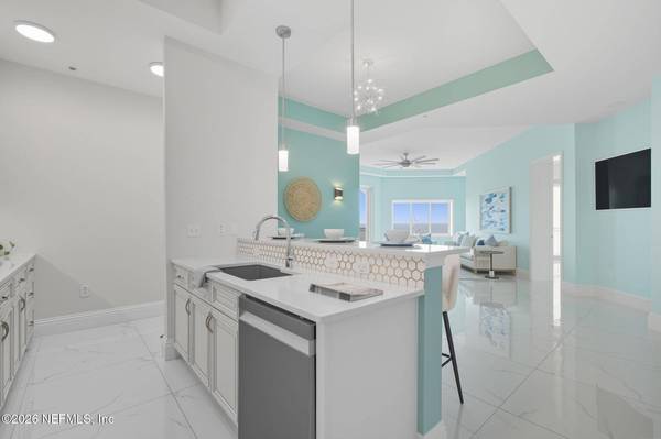 200 OCEAN CREST DR #1111, Palm Coast, FL 32137