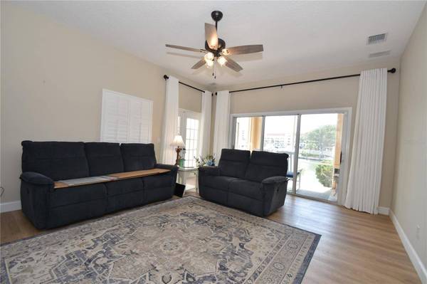 2 MARINA POINT PL, Palm Coast, FL 32137