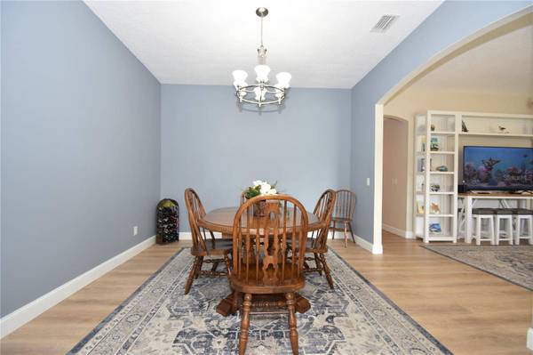 2 MARINA POINT PL, Palm Coast, FL 32137