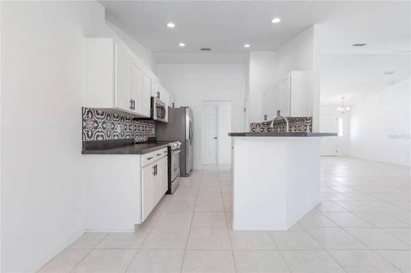 31 SEATTLE TRL, Palm Coast, FL 32164