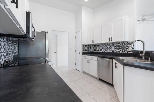 31 SEATTLE TRL, Palm Coast, FL 32164