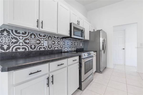31 SEATTLE TRL, Palm Coast, FL 32164