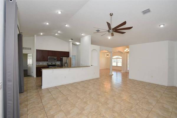 11 BURNING EMBER LN, Palm Coast, FL 32137