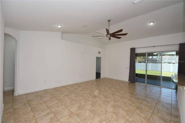 11 BURNING EMBER LN, Palm Coast, FL 32137