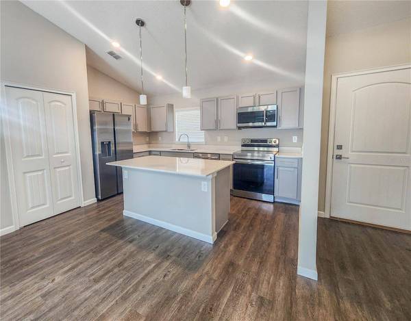 34 FELLOWSHIP DR, Palm Coast, FL 32137