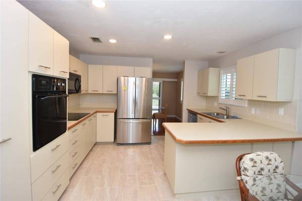 26 LANDINGS LN, Ormond Beach, FL 32174