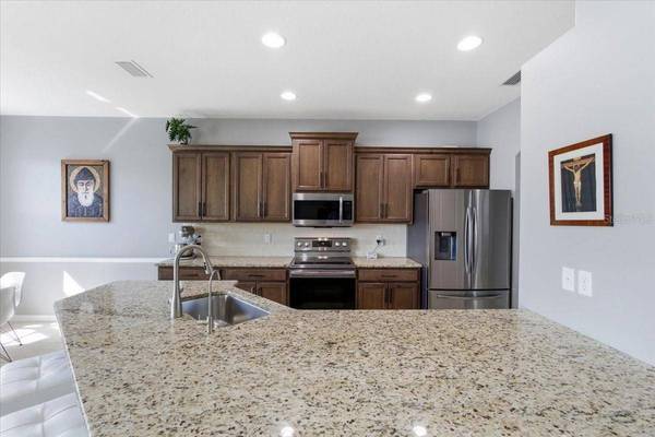 6 ARENA LAKE DR, Palm Coast, FL 32137