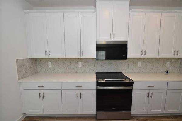 10 OCONEE DR, Palm Coast, FL 32137